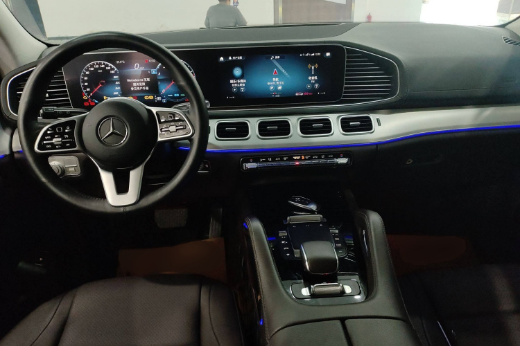 奔驰GLE 2021款 GLE 450 4MATIC 时尚型中控内饰7004