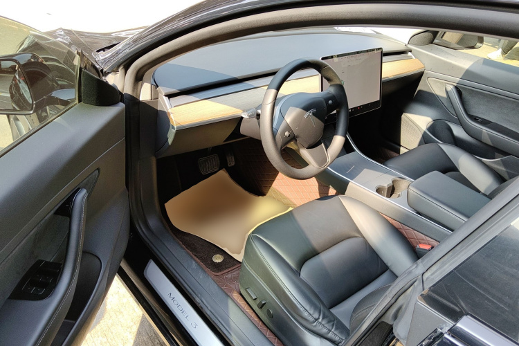 特斯拉 Model 3 2020款 标准续航后驱升级版中控内饰7003