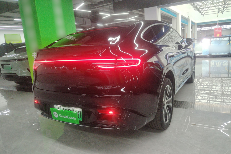 鸿蒙智行 智界R7 2024款 纯电 667km Pro车身外观7