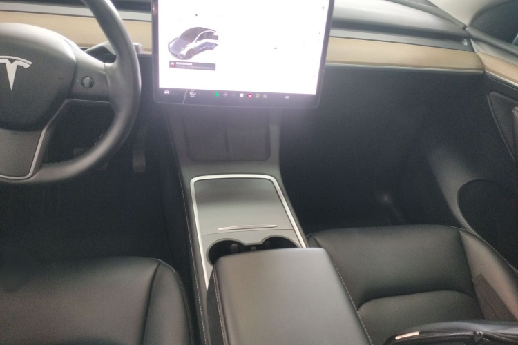 特斯拉 Model Y 2021款 标准续航后驱版局部细节18