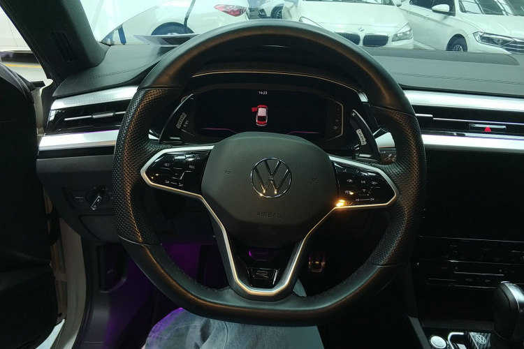 一汽-大众CC 2023款 330TSI 炫目版中控内饰13