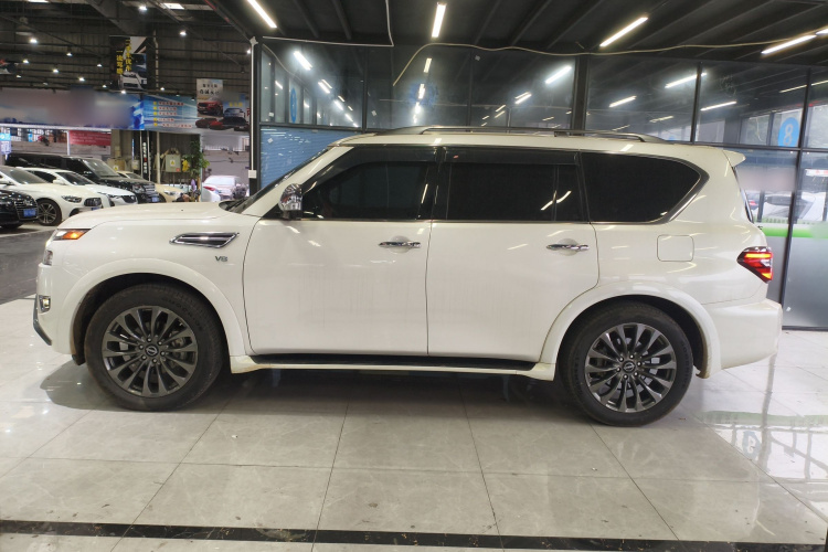 日产 途乐（平行进口） 车身外观4