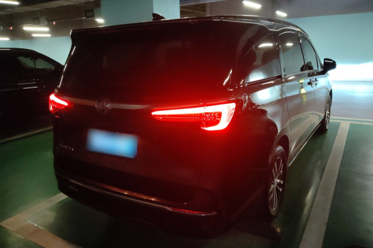 别克GL8 2020款 ES陆尊 653T 尊享型车身外观7