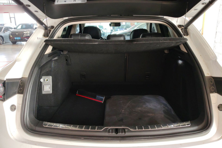 鸿蒙智行 问界M5 2022款 增程四驱旗舰版机舱底盘23