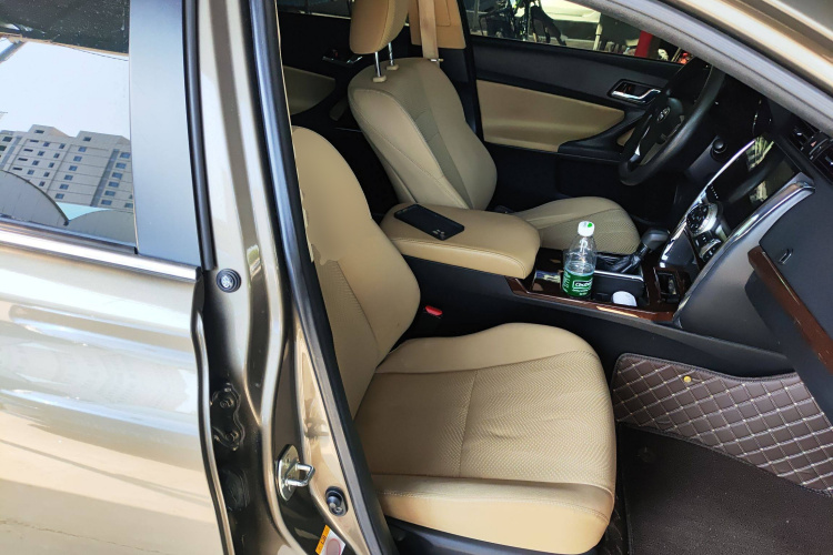 丰田 锐志 2013款 2.5S 菁锐版局部细节41