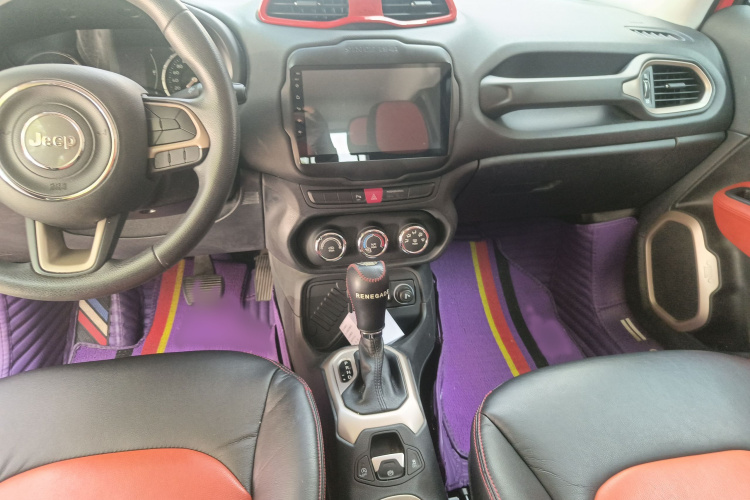 Jeep 自由侠 2016款 1.4T 自动高能版局部细节18