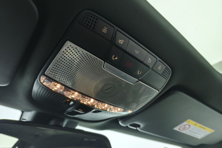 奔驰GLC 2018款 改款 GLC 260 4MATIC 动感型局部细节9003