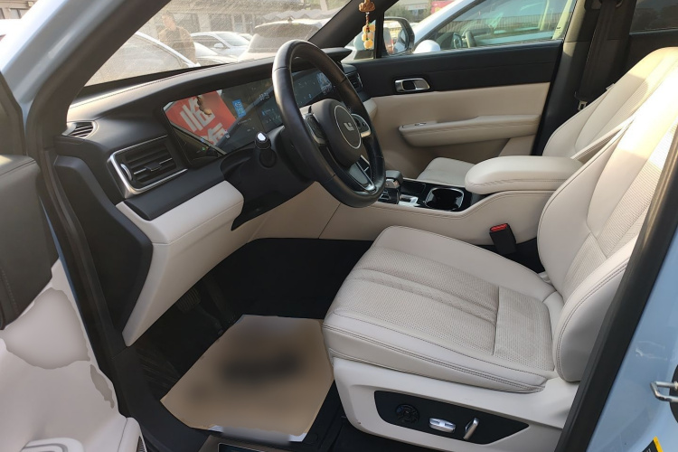 理想汽车 理想ONE 2020款 增程6座版中控内饰19