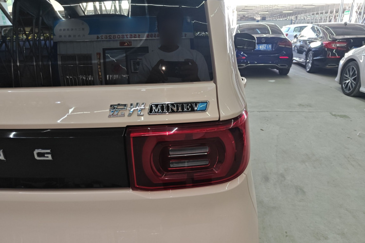 五菱汽车 宏光MINIEV 2022款 马卡龙臻享款 磷酸铁锂车身外观6006