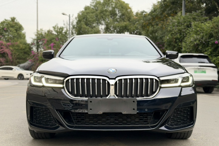 宝马5系 2022款 改款 525Li M运动套装车身外观6002