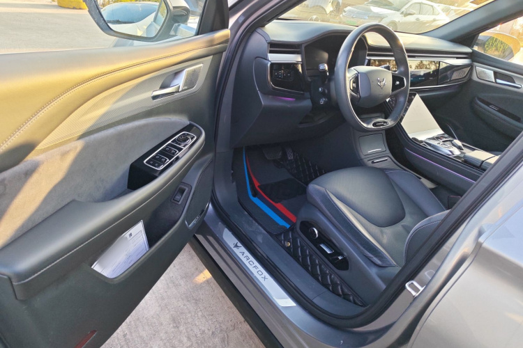 ARCFOX极狐 极狐 阿尔法T(ARCFOX αT) 2021款 653S+ 160kW中控内饰7003