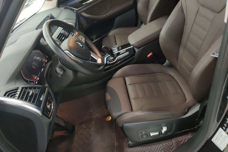 宝马X3 2021款 xDrive28i 豪华套装中控内饰19