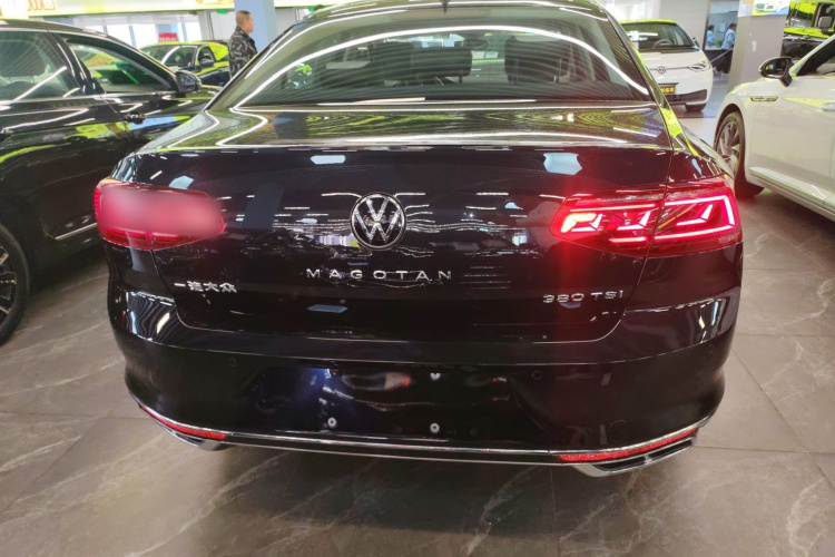 大众 迈腾 2023款 200万辆纪念版 330TSI DSG豪华型车身外观6