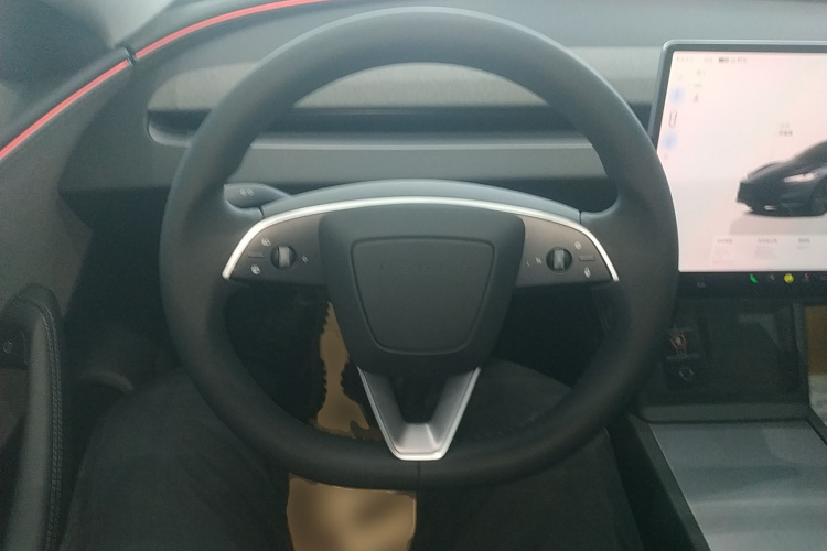 特斯拉 Model 3 2025款 改款 后轮驱动版中控内饰13