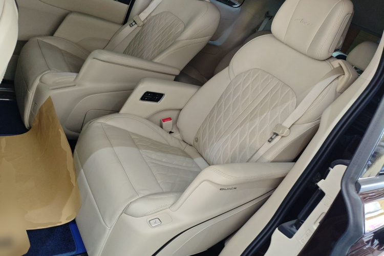 别克GL8 2022款 Avenir艾维亚 六座贤礼版中控内饰21