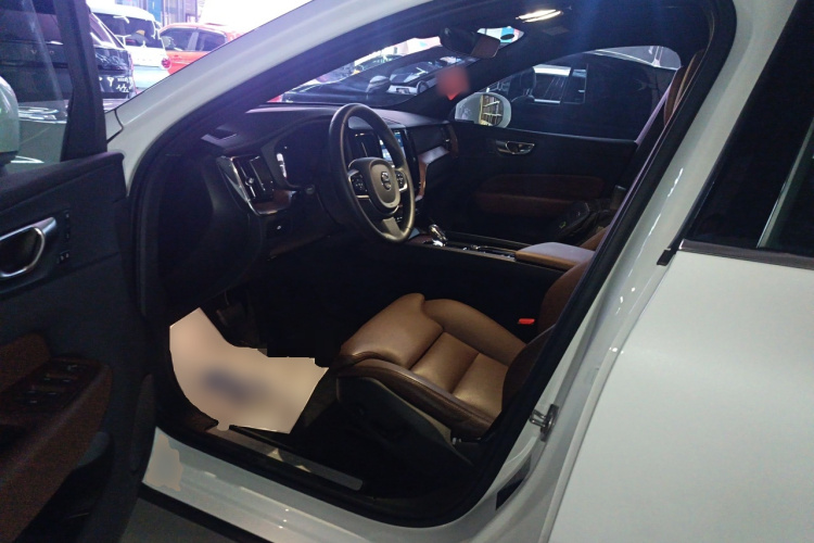 沃尔沃XC60 2025款 B5 四驱智远豪华版局部细节19