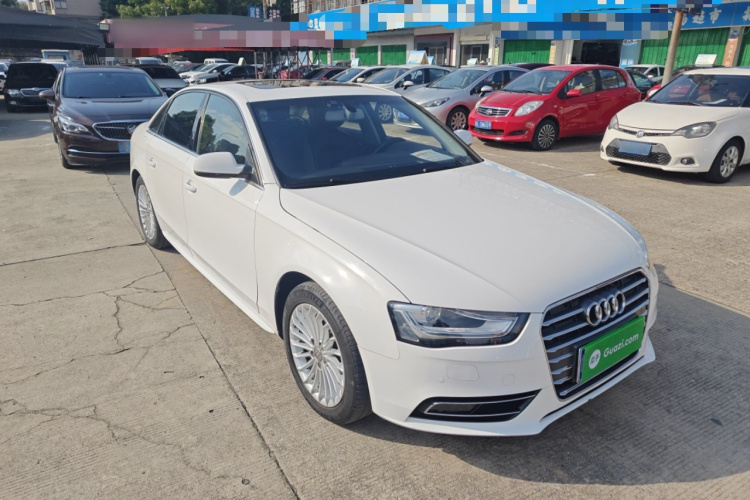 奥迪A4L 2015款 35 TFSI 自动舒适型车身外观3