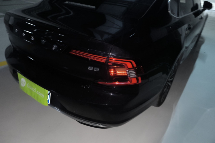 沃尔沃S90 2023款 B5 智逸豪华版车身外观9