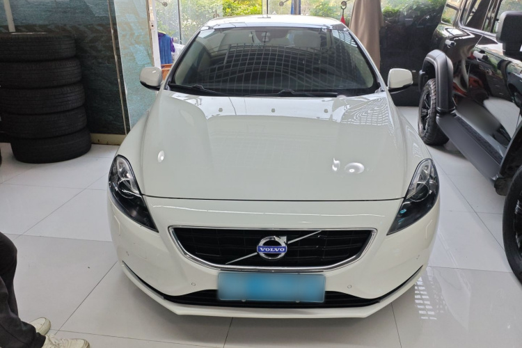 沃尔沃V40 2015款 1.6T 智雅版车身外观2