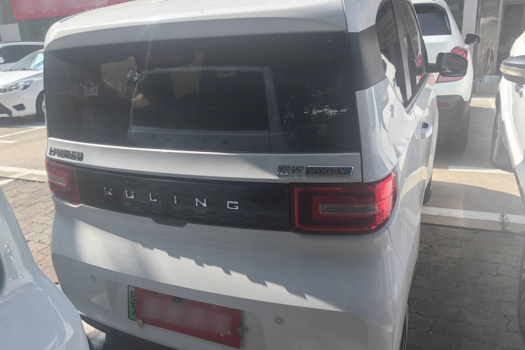 五菱汽车 宏光MINIEV 2022款 自在款 磷酸铁锂车身外观6004