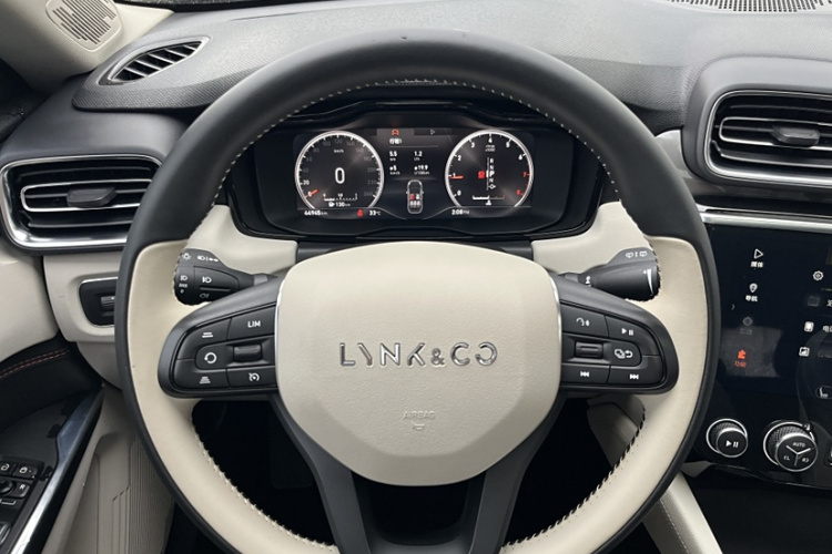 领克02 2019款 1.5T DCT两驱耀版 国VI中控内饰7002