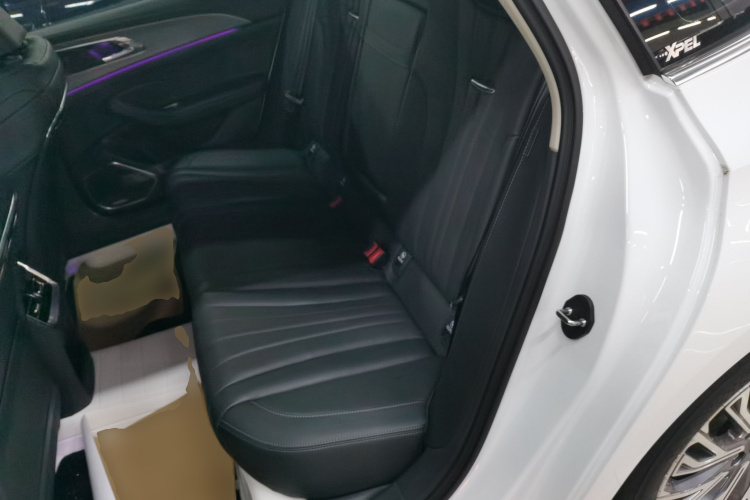 红旗H5 2023款 2.0T 自动智联旗畅版中控内饰21