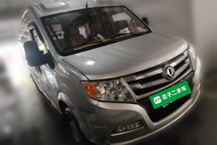 东风御风 御风 2021款 2.0T动力王前驱物流车长轴中顶6-9座国VI ZD20车身外观6002