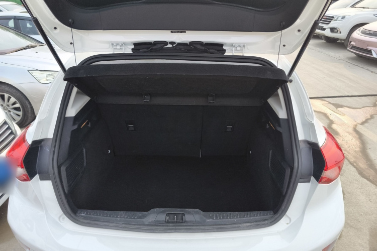 福特 福克斯 2019款 两厢 1.5L 手动锋跃型 国V局部细节23