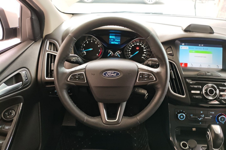 福特 福克斯 2018款 两厢经典 1.6L 自动风尚型智行版局部细节13