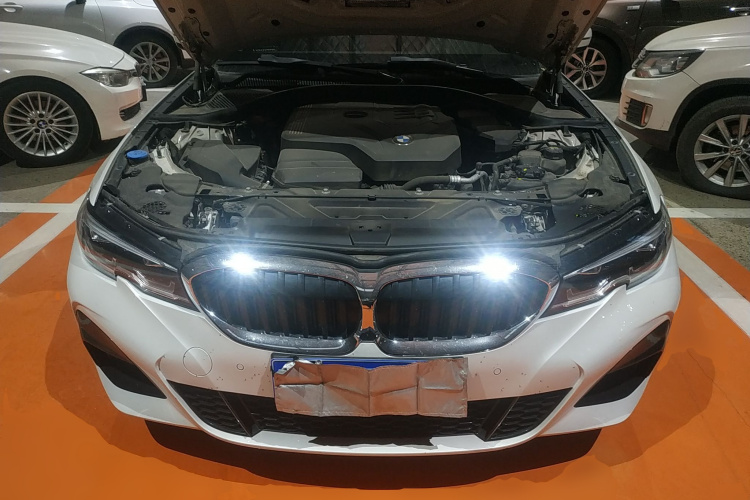 宝马3系 2020款 改款 325Li M运动套装机舱底盘24