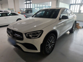 奔驰GLC轿跑 2023款 GLC 260 4MATIC 轿跑SUV