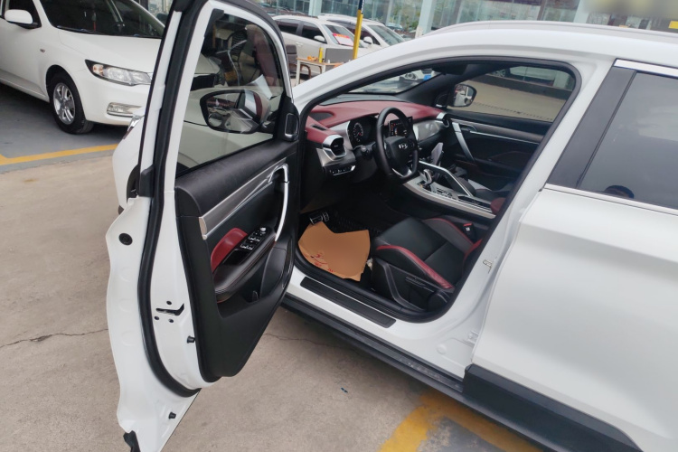 吉利汽车 缤越 2020款 PRO 260T DCT骑士中控内饰20