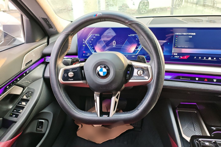 宝马5系 2024款 530Li 领先型 M运动套装局部细节13