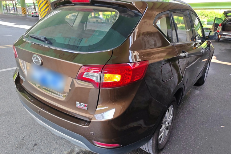 陆风X5 2013款 2.0T 手动创享版车身外观6005