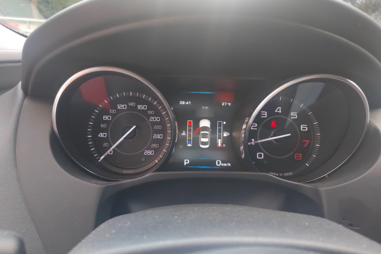 捷豹XE 2015款 2.0T 200PS R-Sport局部细节14