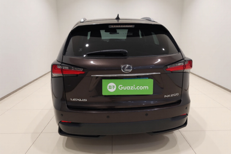 雷克萨斯NX 2015款 200 前驱 锋行版车身外观6