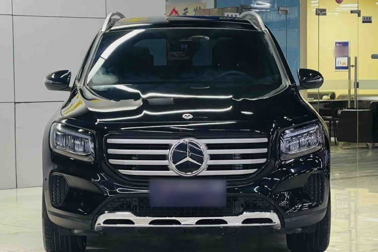 奔驰GLB 2025款 GLB 220 动感型车身外观6002