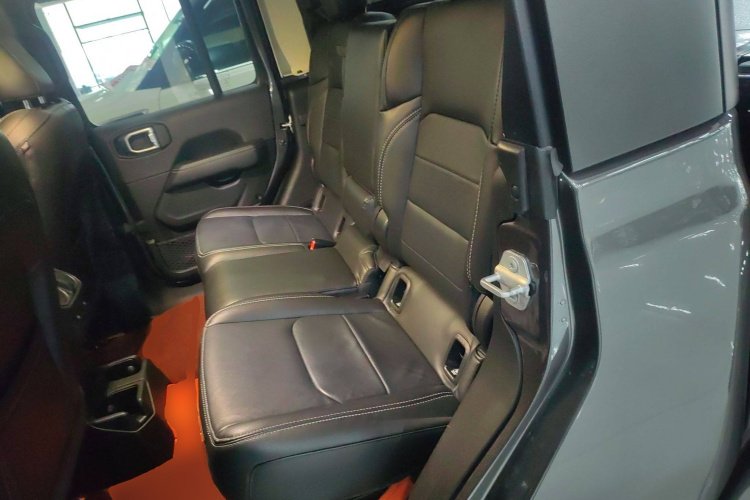 Jeep 角斗士 2022款 3.6L 先行版中控内饰7004