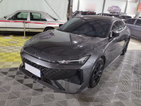 长安UNI-V 2024款 1.5T 尊贵型