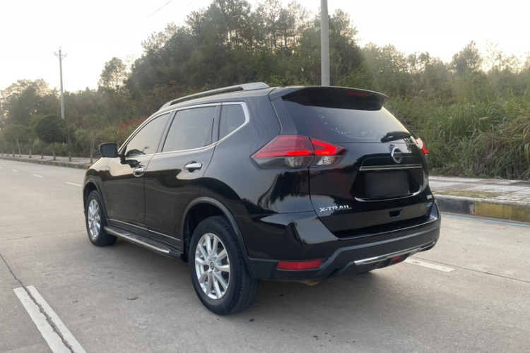 日产 奇骏 2017款 2.0L CVT舒适版 2WD车身外观6006