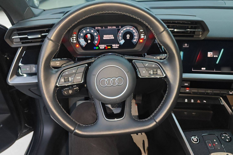 奥迪A3 2023款 改款 Sportback 35 TFSI 时尚运动型中控内饰13