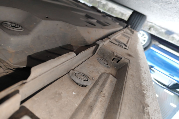 丰田 卡罗拉 2021款 1.2T S-CVT精英PLUS版局部细节9001