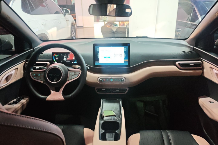 比亚迪 海鸥 2025款 智驾版 305km 活力版中控内饰12