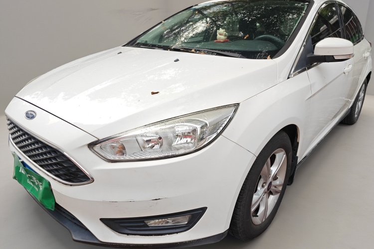 福特 福克斯 2015款 两厢 1.6L 自动舒适型车身外观1