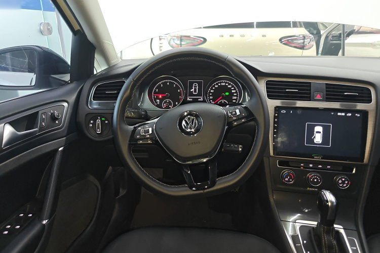 大众 高尔夫 2017款 230TSI 自动舒适百万辆纪念版局部细节13