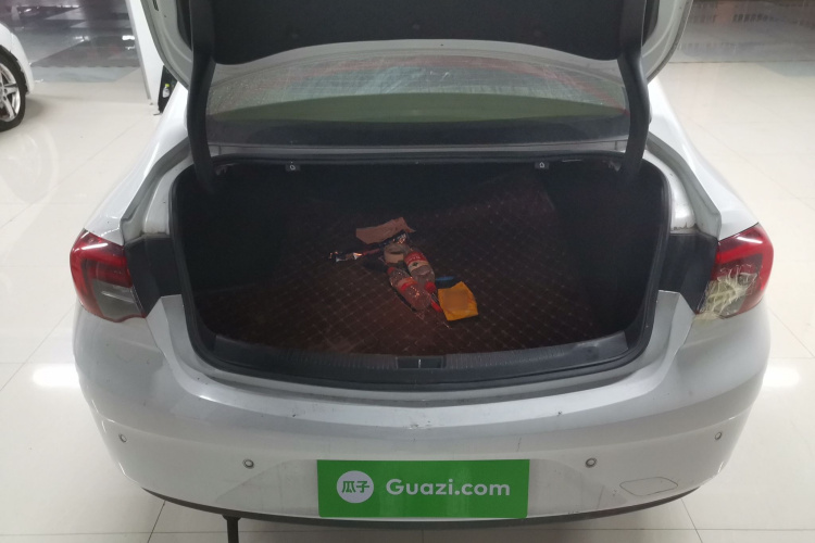 别克 君威 2017款 20T 精英型局部细节23