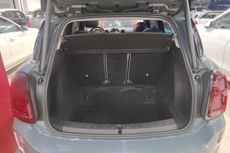 MINI Countryman 2021款 2.0T COOPER S ALL4机舱底盘23