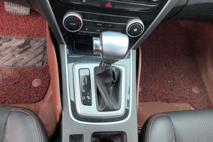 猎豹汽车 猎豹CS10 2017款 2.0T 自动豪华型局部细节18