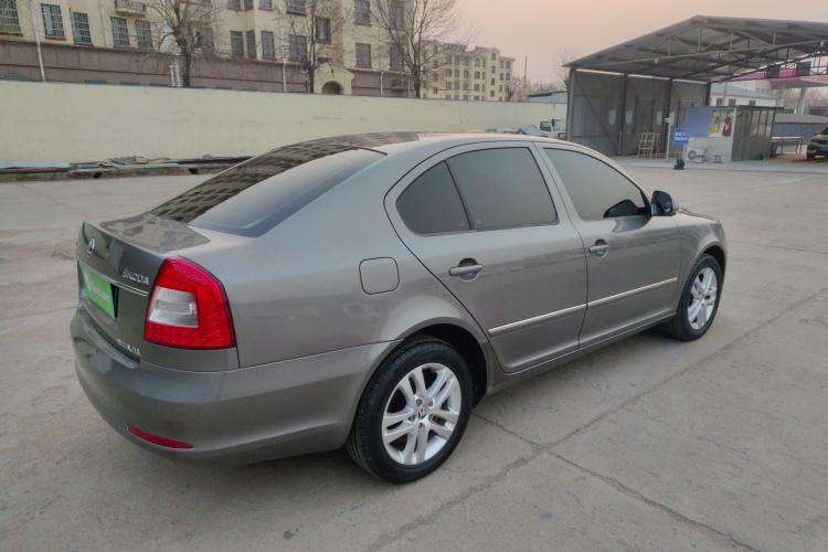 斯柯达 明锐 2014款 1.4TSI DSG逸俊版车身外观6004