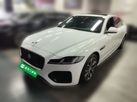 捷豹XFL 2023款 XFL 2.0T P250 两驱精英运动鎏金版